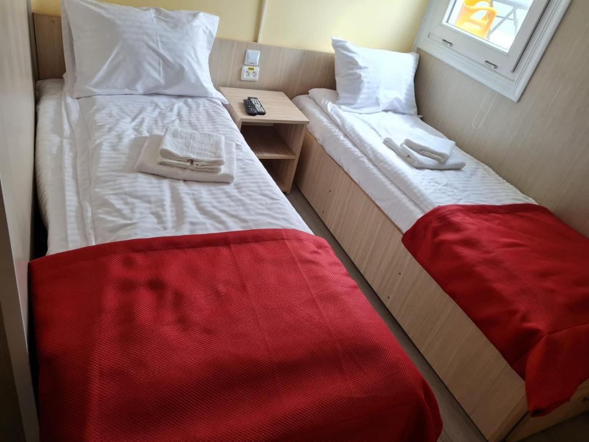 Hotel Plutitor Casa Pescarilor Sulina سولينا المظهر الخارجي الصورة