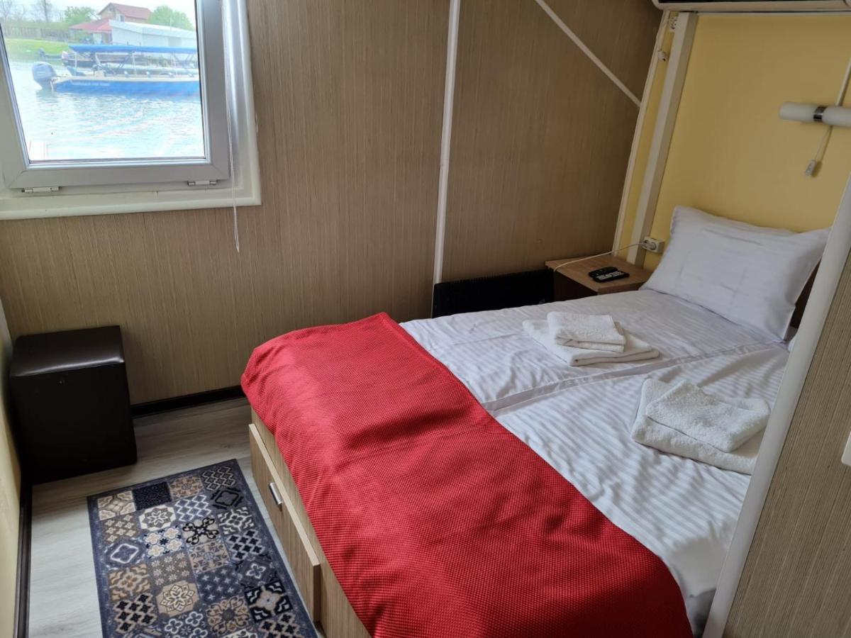 Hotel Plutitor Casa Pescarilor Sulina سولينا المظهر الخارجي الصورة